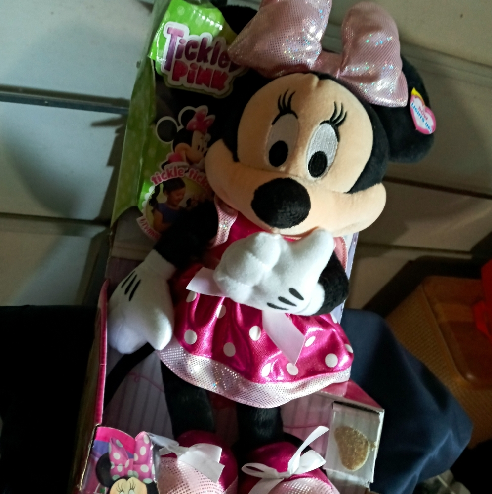 Tickle Tickle Minnie/ Disney toy...
